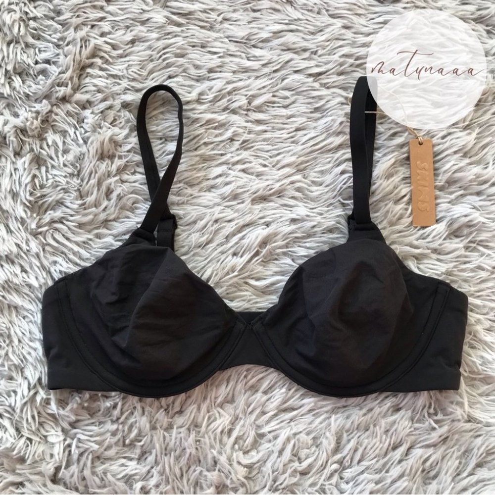 Skims Fits Everybody Unlined Underwire Bra in Onyx 34C
